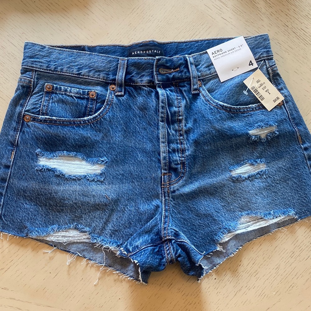 Aeropostale Jean shorts. Size 4 never worn. NWT